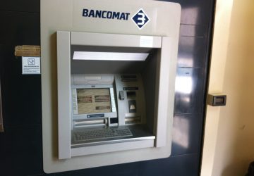 Fiumefreddo, tentano di agganciare bancomat del Credito Siciliano