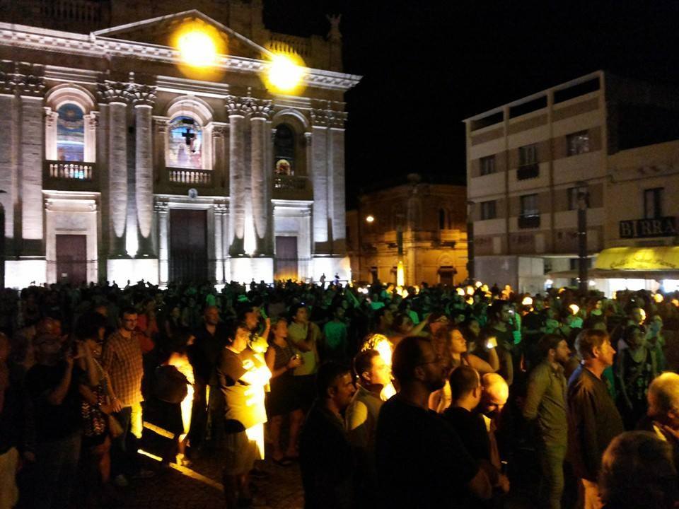 Riposto, stasera un’ottima “musica migrante”