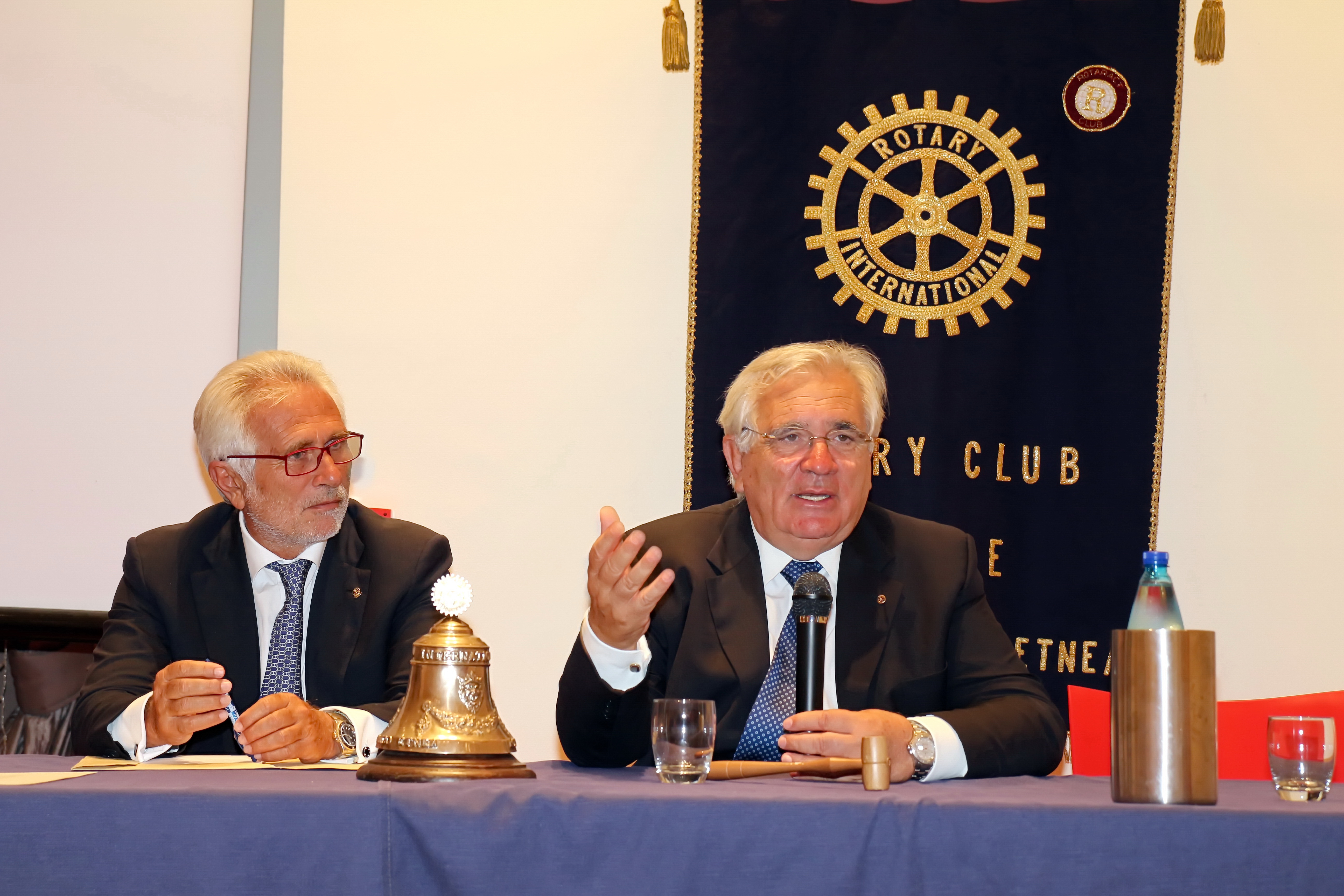 Il lavoro al centro di un incontro promosso dal Rotary di Giarre