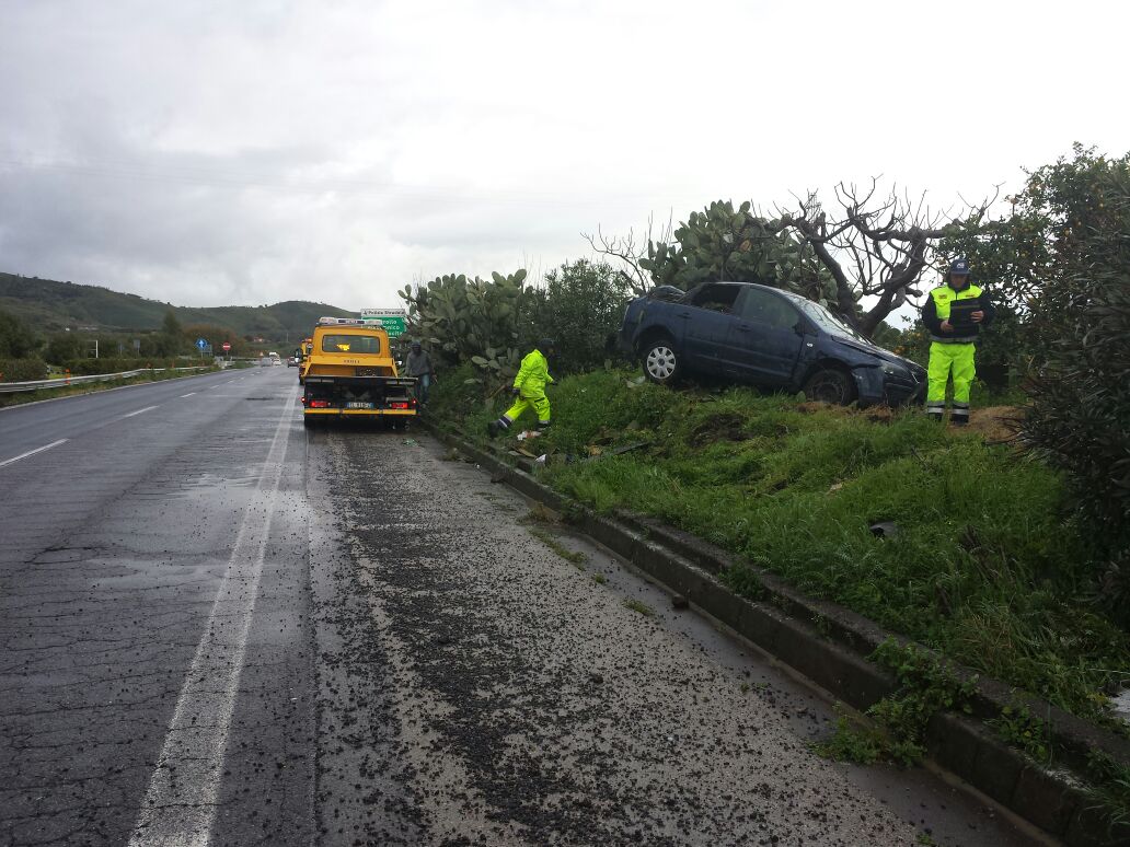 A18, incidente autonomo vicino Calatabiano