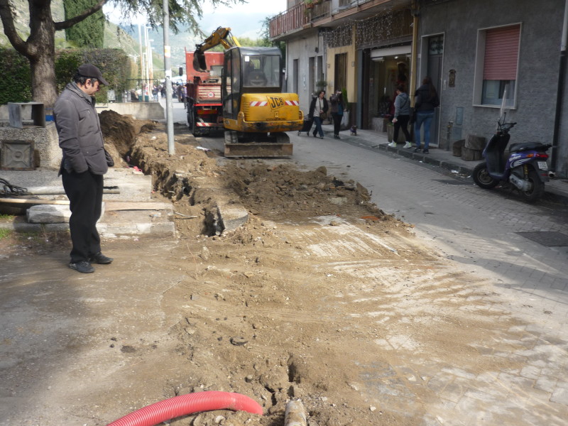 Calatabiano, al via i lavori di ampliamento di via Trifilò