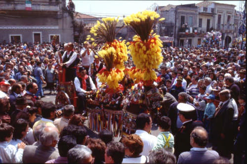 Trecastagni, scomparsi i carretti siciliani dalla festa di S. Alfio