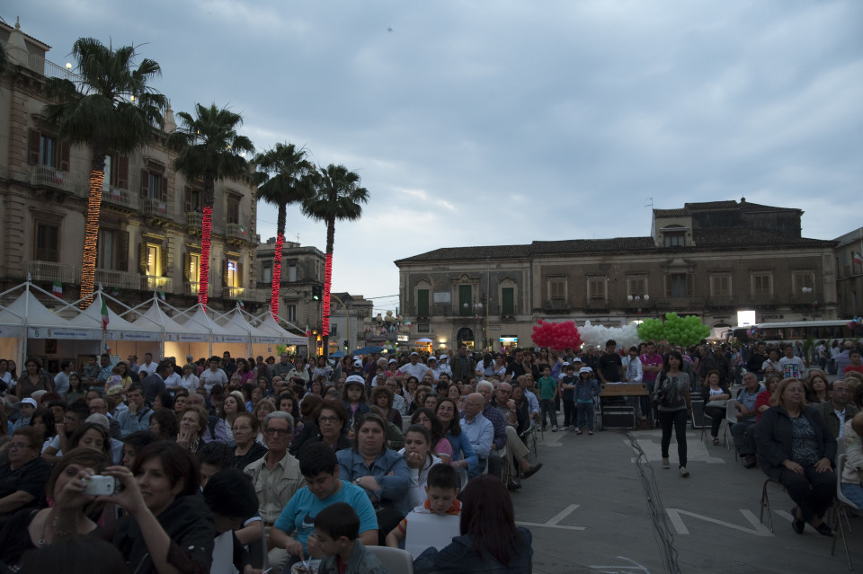 Salta la Notte Bianca di Giarre per motivi elettorali. Zappalà: La faremo a luglio