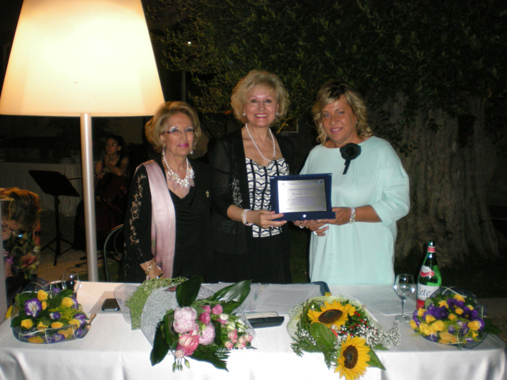 Il premio Donna Fidapa di Acireale a Carmela Faro