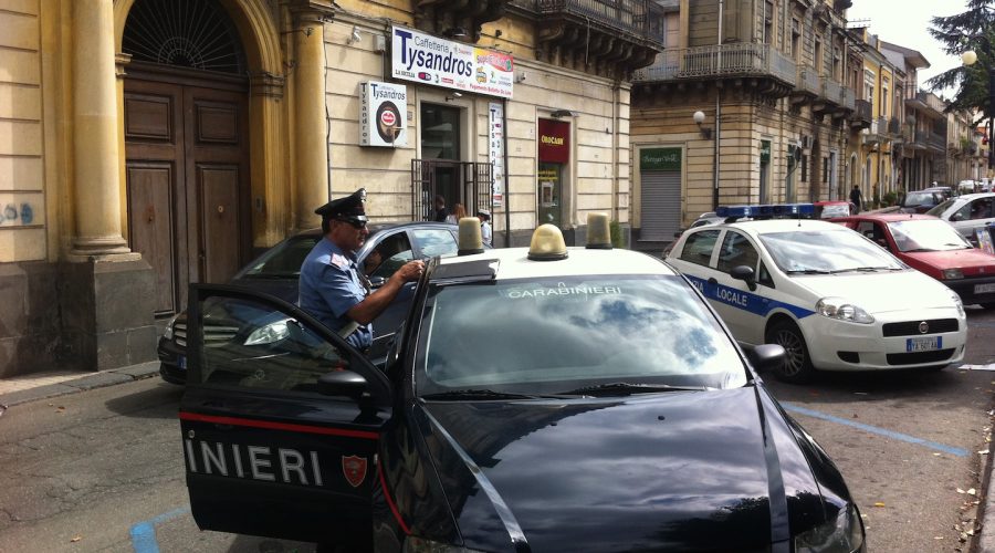 Giarre, malore nel bagno del proprio bar. Intervengono vigili del fuoco, 118 e carabinieri VD