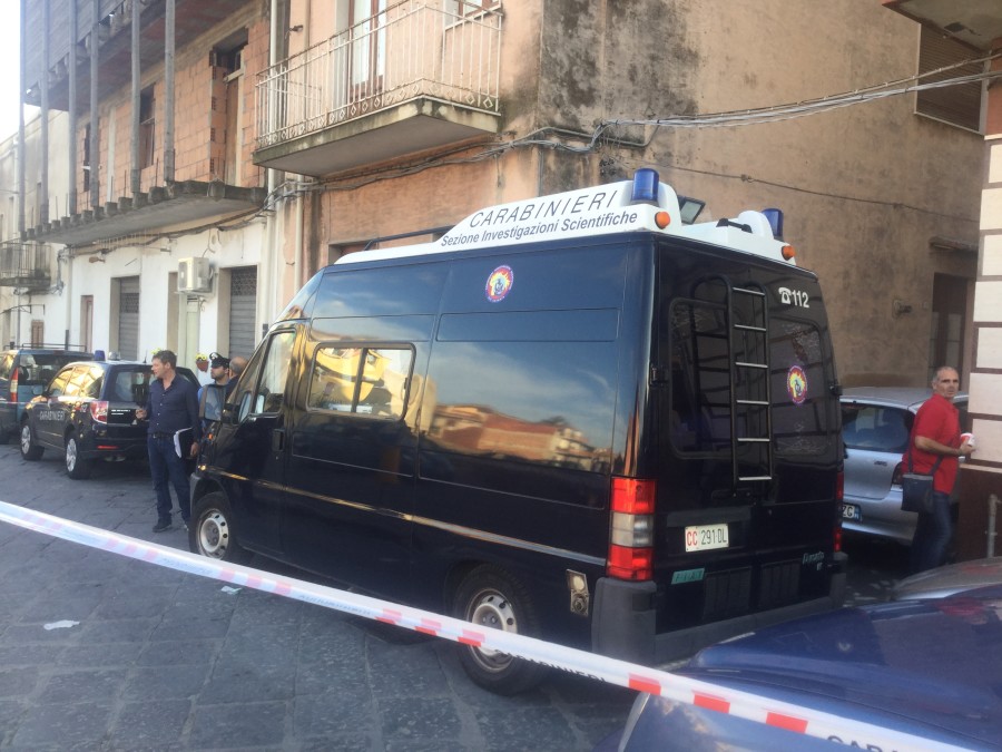 Calatabiano, caccia all’assassino. Rilievi dei Ris fino a tarda sera