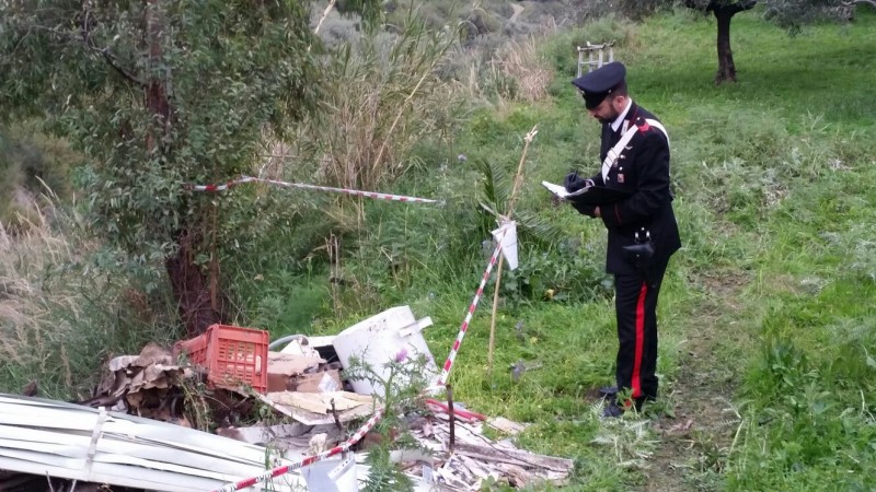 Calatabiano, scaricano rifiuti speciali in un terreno: denunciati due fiumefreddesi