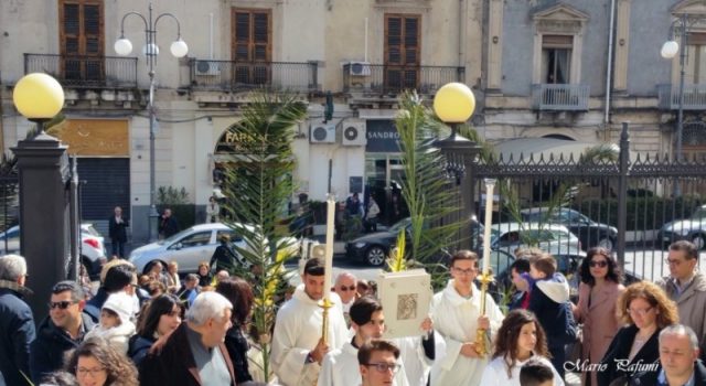 Giarre, nello splendore del Duomo la prima domenica delle palme dopo la riapertura FOTOGALLERY