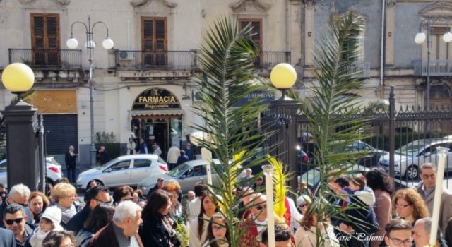 Giarre, nello splendore del Duomo la prima domenica delle palme dopo la riapertura FOTOGALLERY