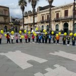 Giarre, flash mob in onore alla Donna degli allievi del I istituto comprensivo