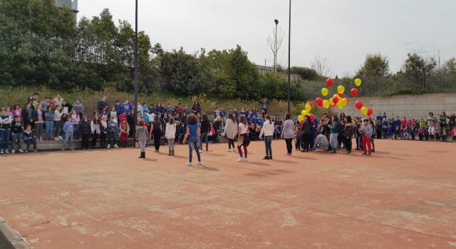 Giarre, flash mob in onore alla Donna degli allievi del I istituto comprensivo