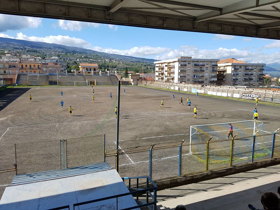 Giarre calcio: lo Sporting Taormina espugna il Regionale