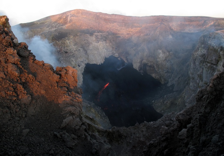 Etna: allerta gialla ma al momento niente allarmismi