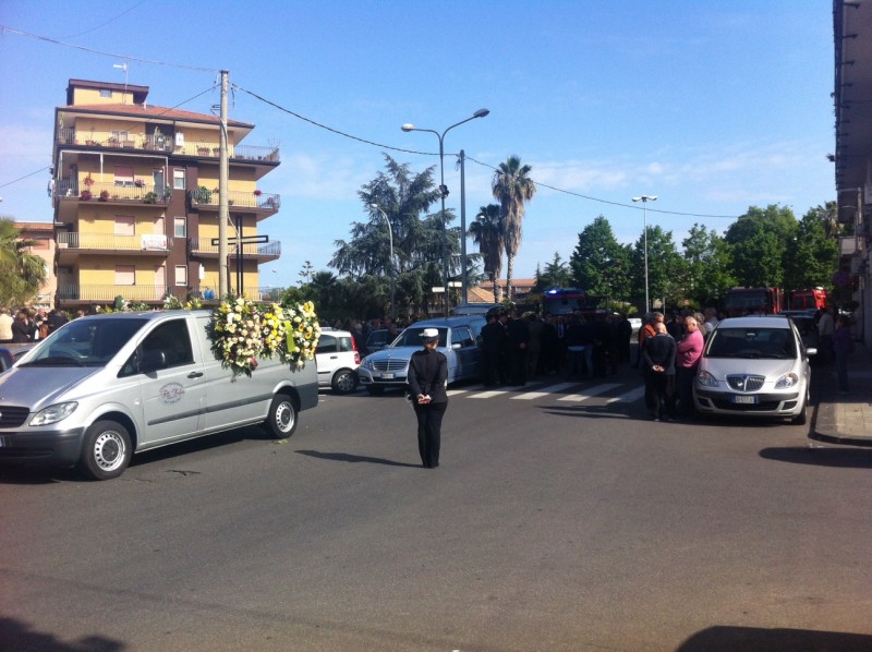 Giarre, celebrati i funerali di Nello Grasso ex comandante Vigili del fuoco