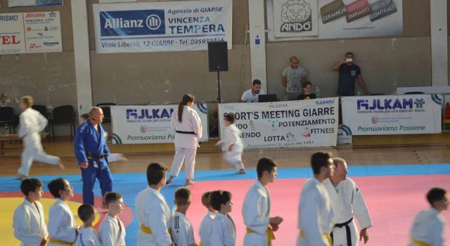 Giarre, Judo: passaggio cinture alla Meetings Sport, con padrini d’eccezione i campioni di lotta Olimpica