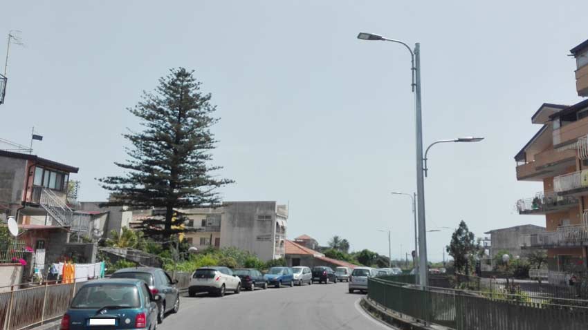 Calatabiano: installata la pubblica illuminazione in due strade al buio da decenni