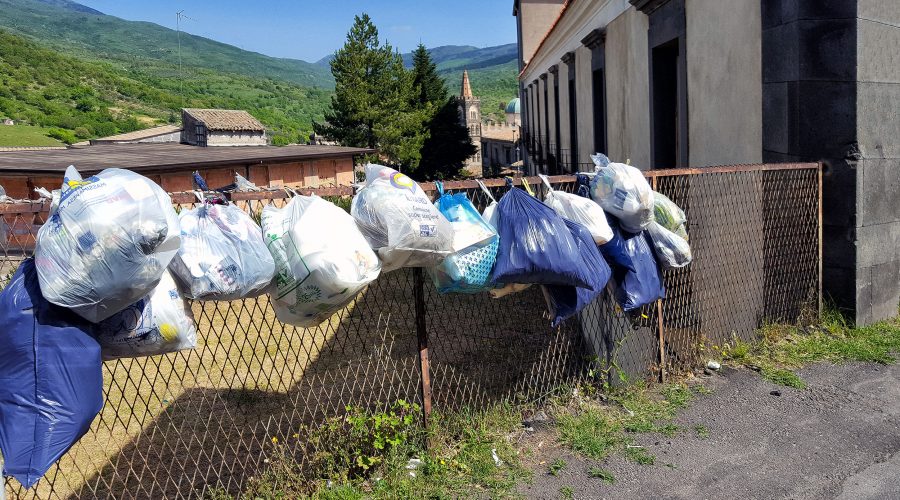 Randazzo, sciopero ad oltranza dei netturbini