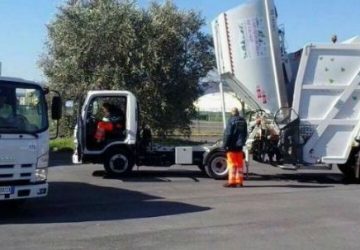 Acireale, raccolta rifiuti: il Tar accoglie il ricorso della Senesi e annulla l'appalto alla Tekra