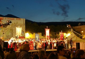 Giarre, successo per la Sagra delle ciliegie e delle rose