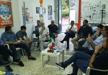 Giarre, prove generali di sfiducia a D'Anna e nuove elezioni. Torna in campo Roberto Bonaccorsi