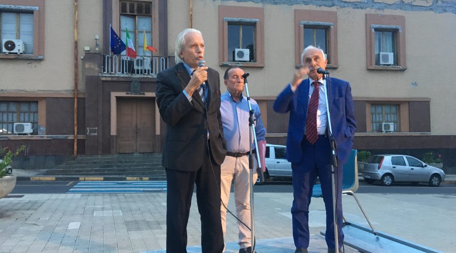 Mascali, Biagio Susinni: “Celebrato il funerale” ma la piazza era vuota