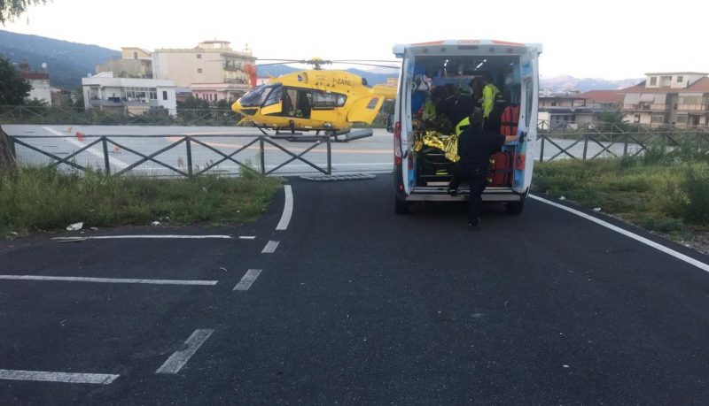 Giarre, incidente sul lavoro: manovale 44enne precipita dall’impalcatura