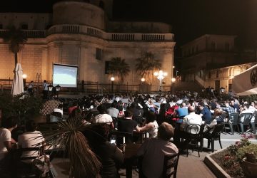 Giarre, Caffè concerto ai nastri di partenza. Ancora senza regole