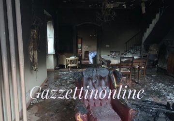 Macchia di Giarre, divampa incendio in una casa a causa di un fulmine. Ignoti hanno effettuato anche un furto VD