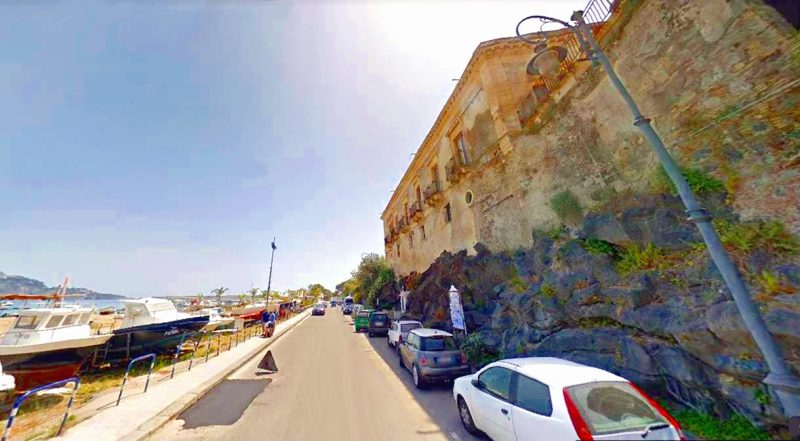 Giardini Naxos: «Non dimentichiamoci di quando ci chiamavamo “Schisò”»