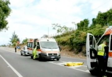 Acireale, ciclista colto da malore decede lungo la SS 114