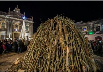 Riposto, ordinanza del sindaco: niente Zucco di Natale