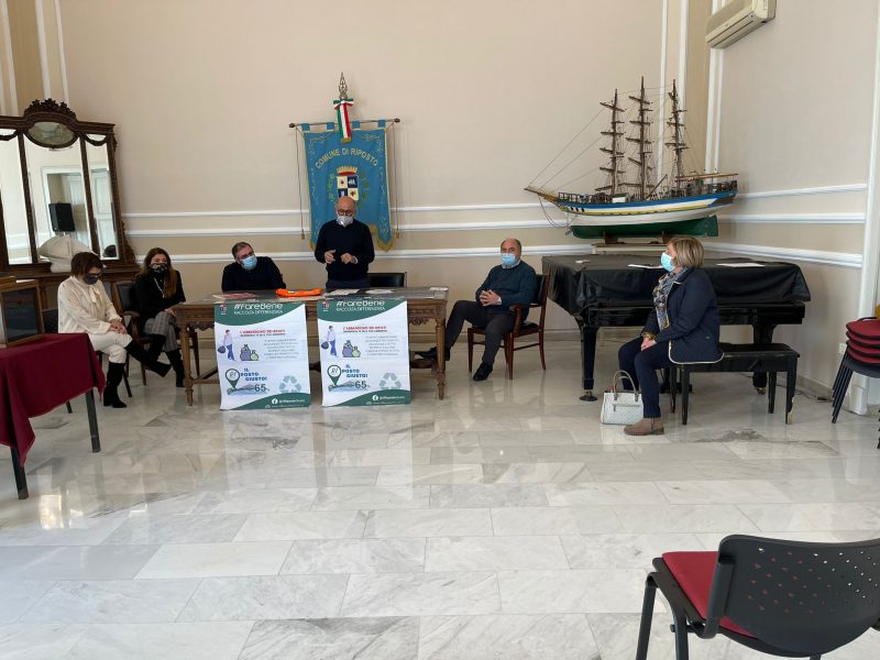 Riposto, al via campagna ecologica “Obiettivo 65”. Presentazione in municipio