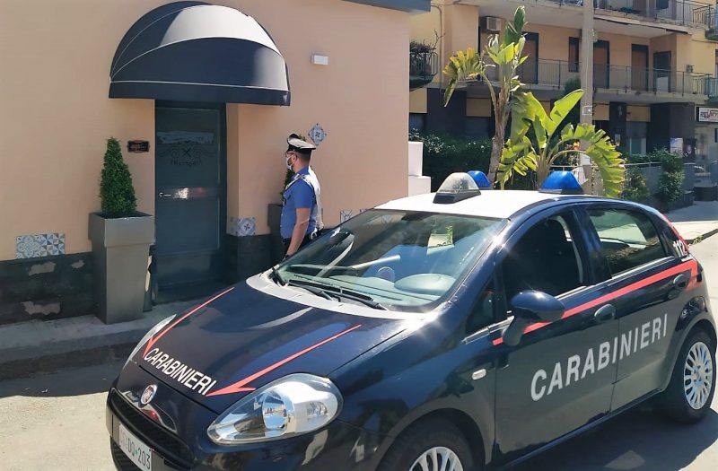 Acireale, in quaranta festeggiavano un battesimo: locale chiuso, partecipanti sanzionati