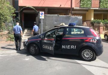 Catania, tenta la fuga a piedi ma viene bloccato dai Carabinieri: arrestato pusher