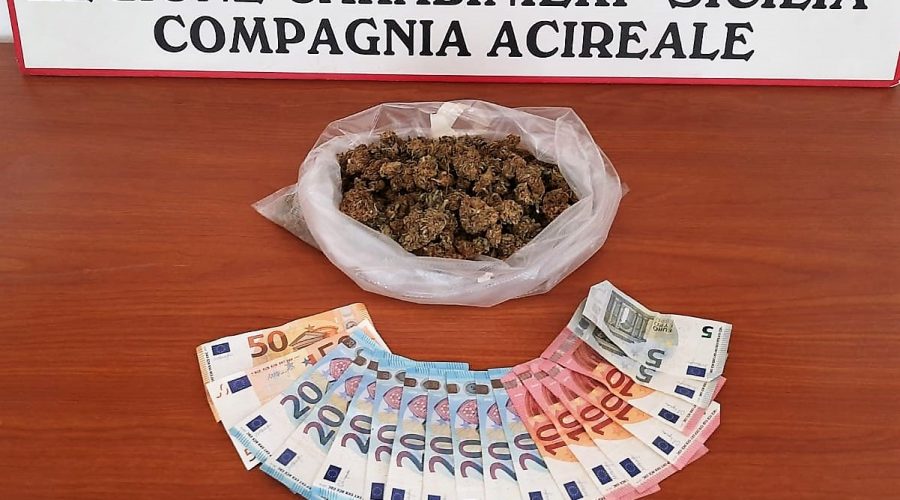 Scambiato per rapinatore era, invece, un pusher con il reddito di cittadinanza: arrestato