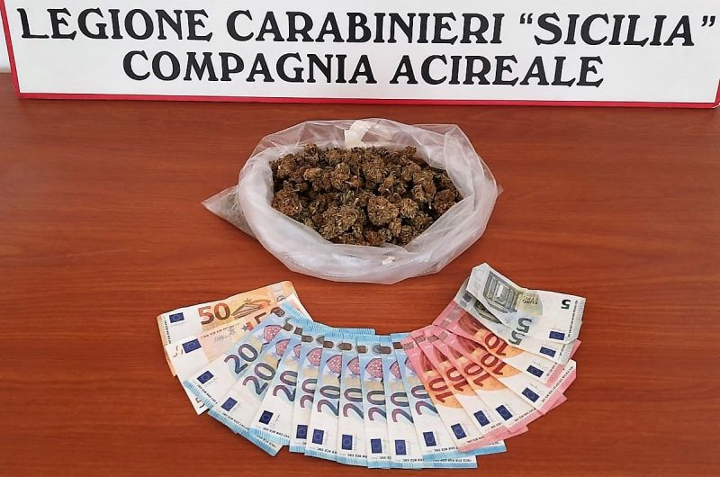 Scambiato per rapinatore era, invece, un pusher con il reddito di cittadinanza: arrestato