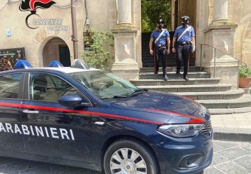 Truffavano il Comune per fruire dei “buoni spesa”: 34 persone denunciate VIDEO