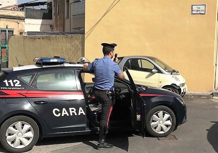 A bordo di un’autovettura “car sharing” rubata: due arrestati, uno è minorenne