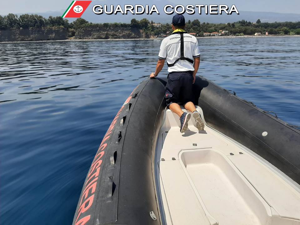 Pesca illegali, controlli della Guardia Costiera. Sanzioni ad un furgone a Riposto