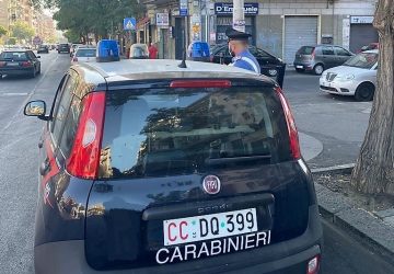 Tenta di taglieggiare uno studente universitario: arrestato malandrino di quartiere