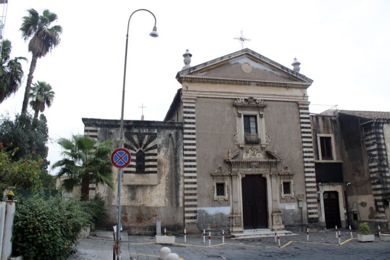 Catania, chiesa di Santa Maria di Gesù, scrigno di splendide opere e sculture