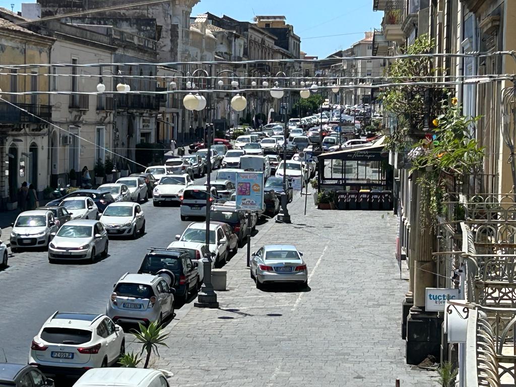 Pasqua e Pasquetta, traffico intenso e previsto assalto delle spiagge