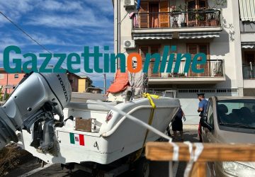 Riposto, rubano una barca a Stazzo e la portano in un condominio. Blitz dei Cc alla ricerca di 3 fuggiaschi VD