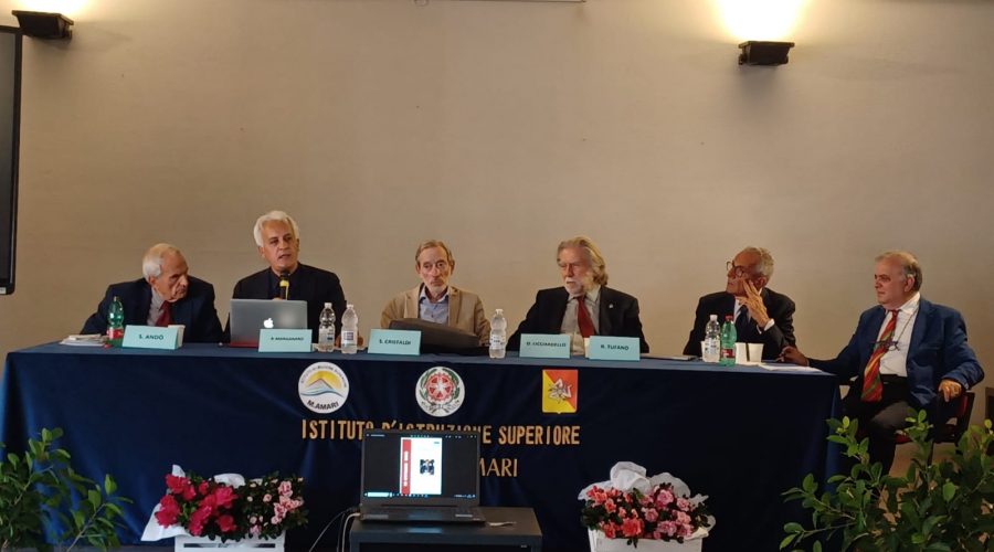 Giarre, il ricordo e l’intitolazione della Biblioteca del Liceo Classico Michele Amari al prof. Nicolò Mineo