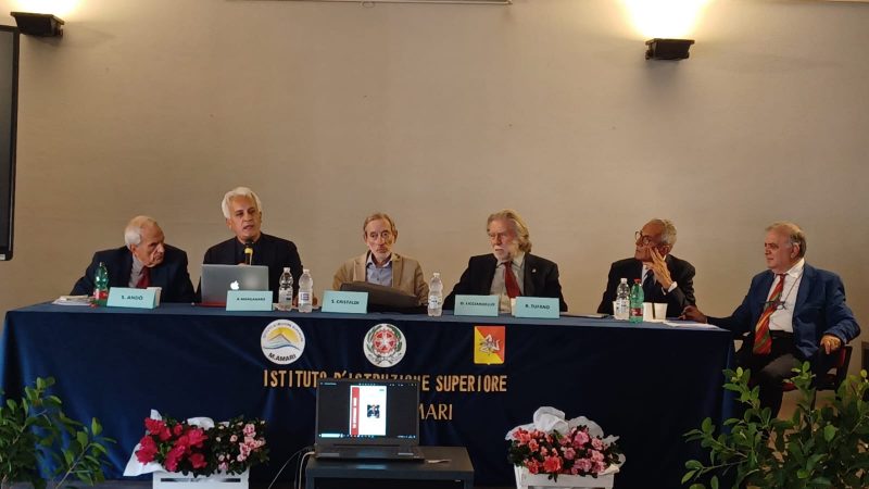 Giarre, il ricordo e l’intitolazione della Biblioteca del Liceo Classico Michele Amari al prof. Nicolò Mineo