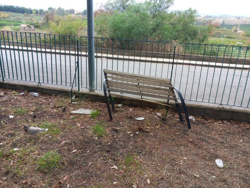 Bambinopoli di piazza Immacolata, nuovo atto vandalico contro l’altarino di San Pio