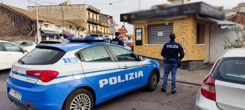 Controlli della Polizia: chiuso un chiosco a Nesima