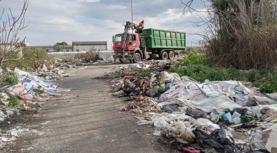 Giarre, Igm bonifica gigantesca bomba ecologica in corso Messina