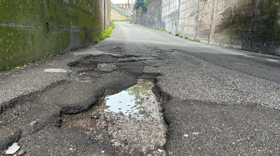 Giarre, carenza di segnali a Trepunti e San Leonardello, dove si attendono i semafori pedonali