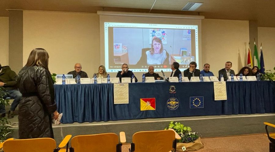 Giarre, conferenza dibattito sulla Formazione al liceo “Leonardo”